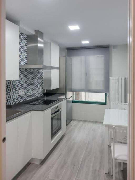 Sakura Homes Ponferrada Centro 8 Plazas Екстер'єр фото